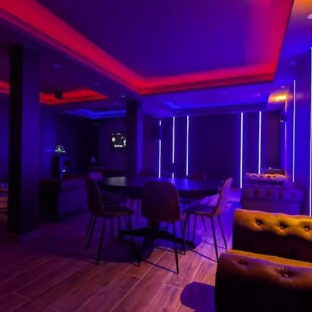 De Luxe, Piscine Chauffée&nature Villa