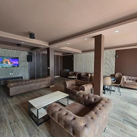 De Luxe, Piscine Chauffée&nature Villa *