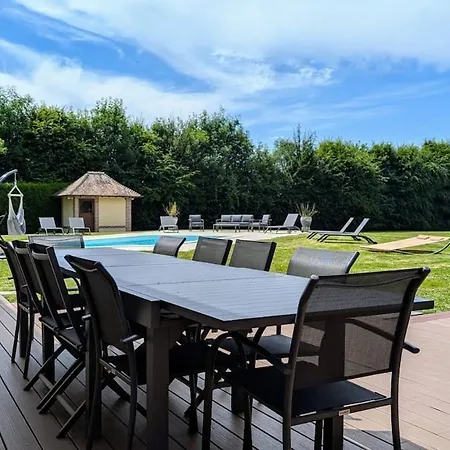 De Luxe, Piscine Chauffée&nature Villa Vitrai-Sous-Laigle