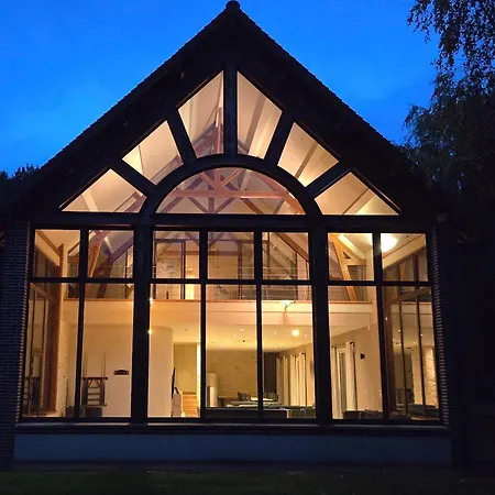 De Luxe, Piscine Chauffée&nature Villa Vitrai-Sous-Laigle