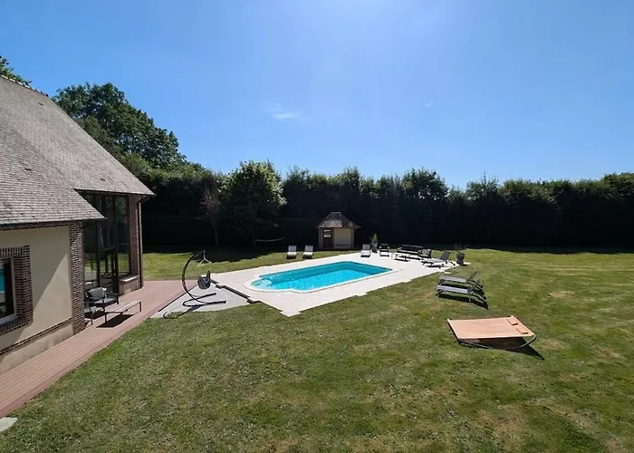 De Luxe, Piscine Chauffee & Nature Villa