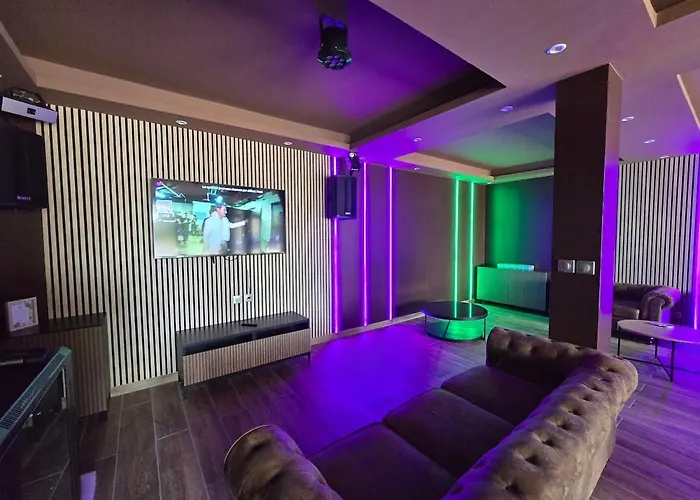 Villa De Luxe, Piscine Chauffee & Nature *