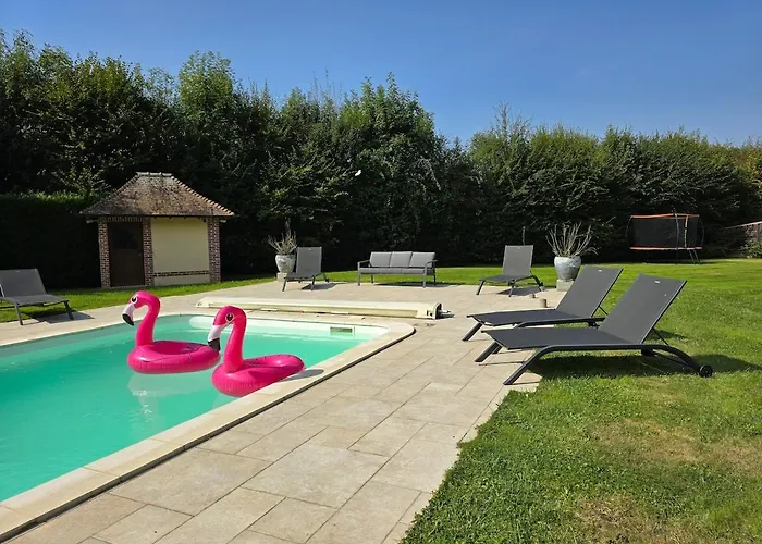 De Luxe, Piscine Chauffee & Nature Villa