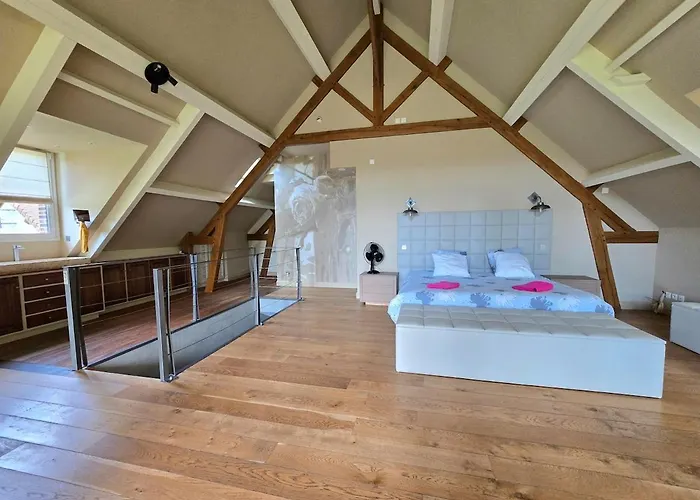 De Luxe, Piscine Chauffee & Nature *